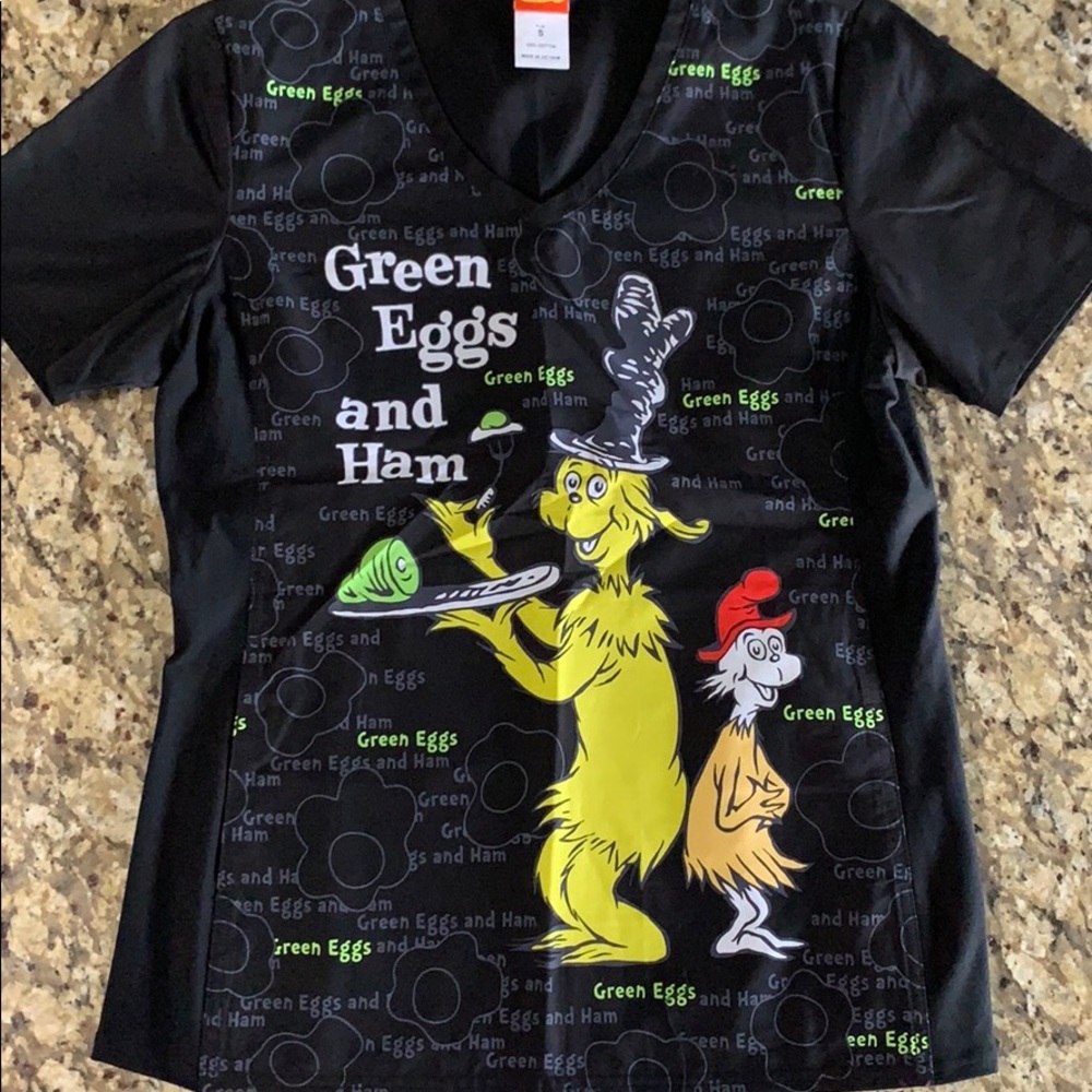 Dr. Seuss Scrub Top- Size: Small